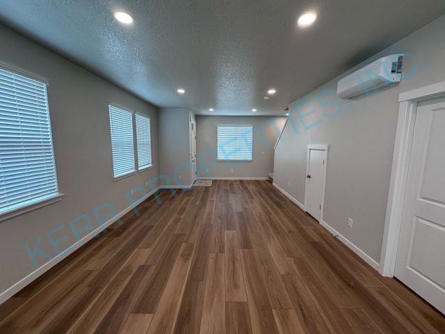 Photo - 8550 SE Lafayette St