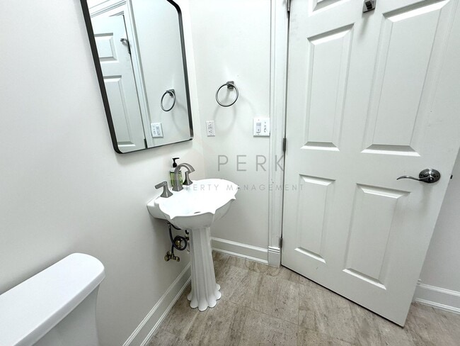 Photo - Forest-View 2 Bedroom on Oak Bay Road, Port Hadlock