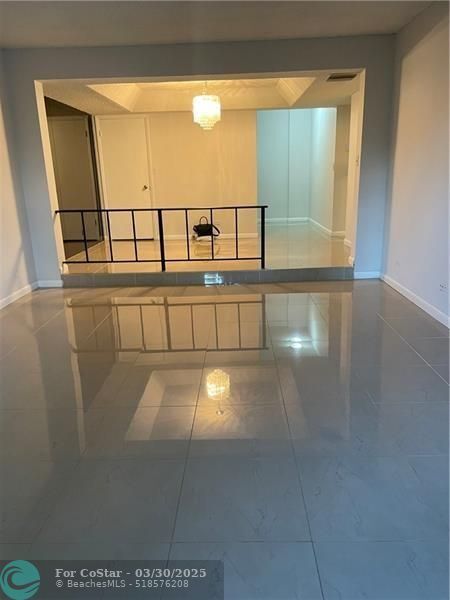 Photo - 3730 Inverrary Dr Unidad 3L Rental