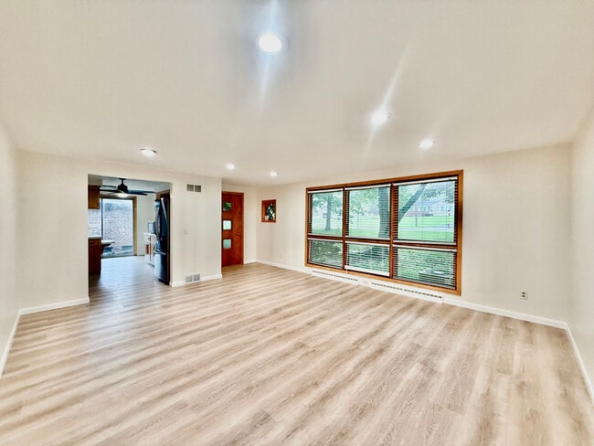 Photo - 1814 E Main St