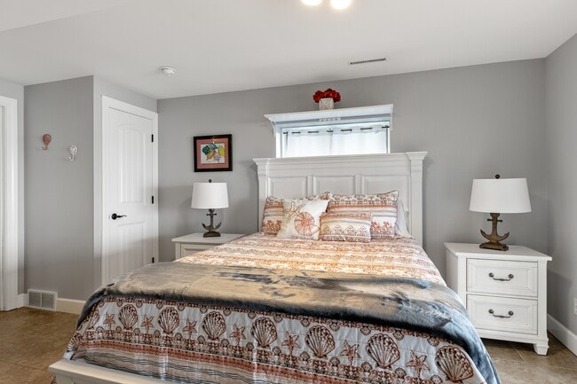 Photo - 1158 NY-9P