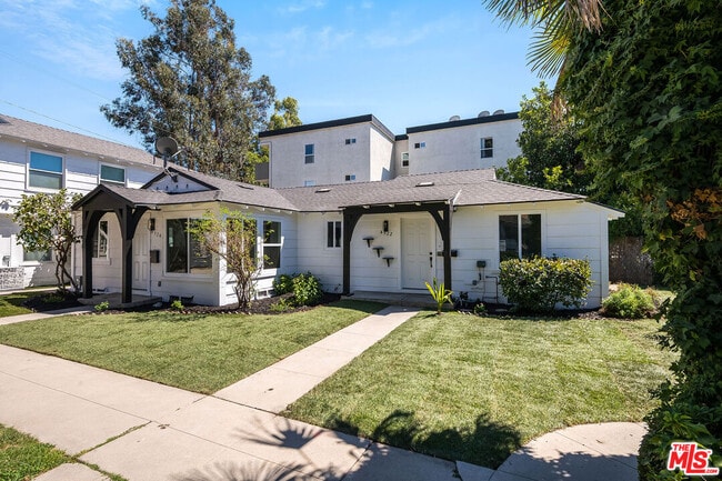 Building Photo - 4522 Laurel Canyon Blvd Rental