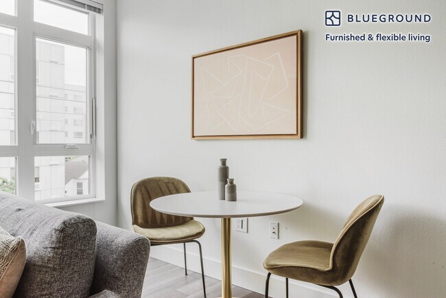 Photo - 104 12th Ave Unit FL6-ID755