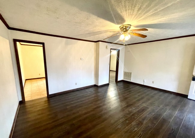 Photo - 215 Geoff Ln Unit 215 Geoff Lane
