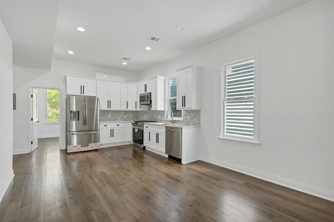 Building Photo - 208 Shippen St Unit Apt 2