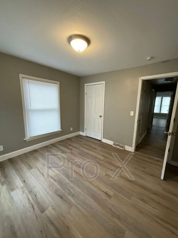 Photo - 502 W 9th St