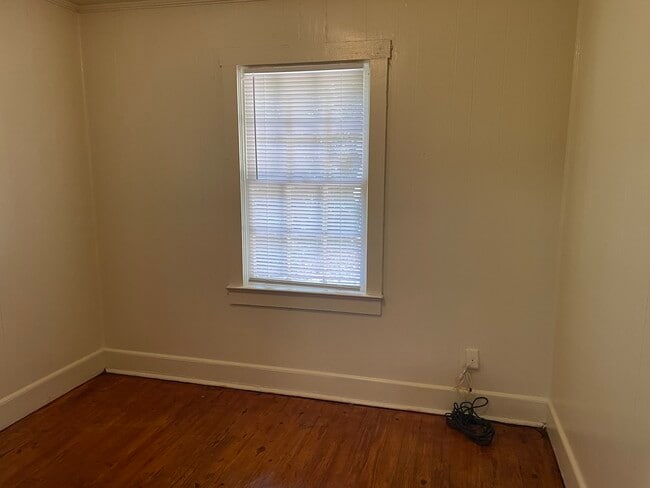 Photo - 1609 Iola Dr