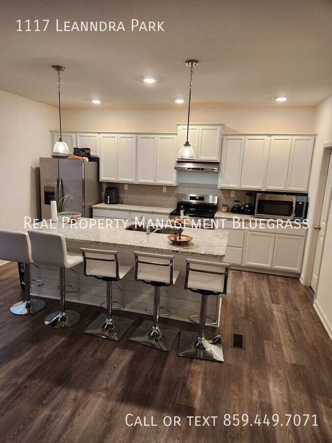 Photo - 1117 Leanndra Pk