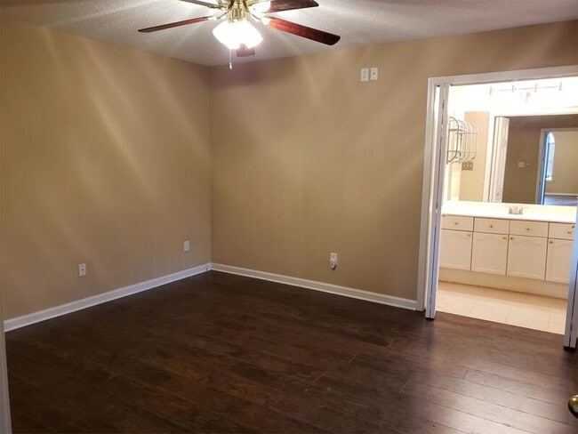 Photo - 1088 Sunstar Dr