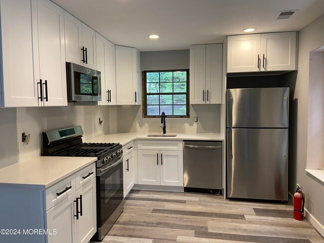 Photo - 87 Deptford Ct