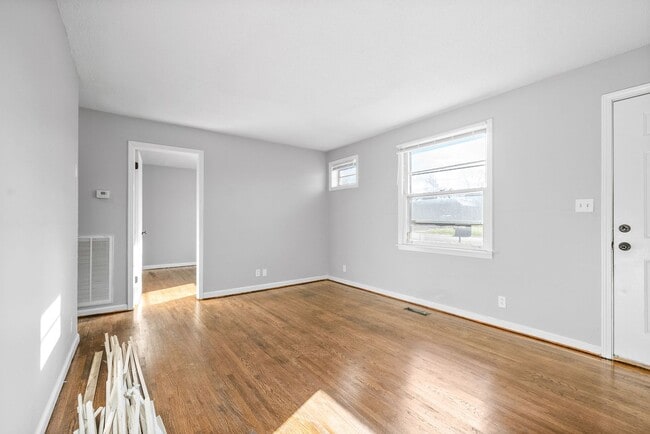 Photo - Tandy Drive-113 Unit 113C