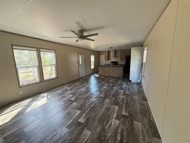 Building Photo - 37019 Gossamer Ln