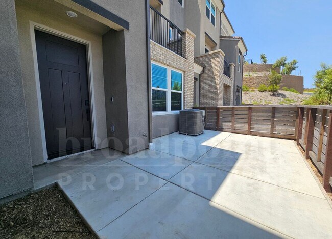 Photo - 1240 Sunrise View