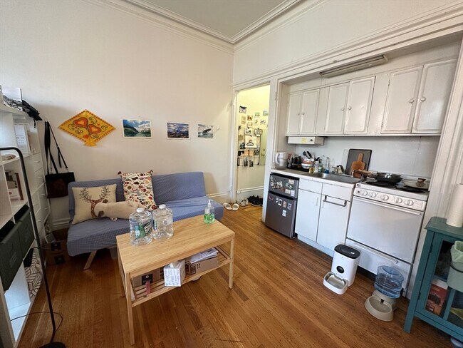 Photo - 100 Charles St Unidad 8