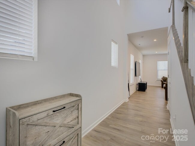 Photo - 13124 Rover St