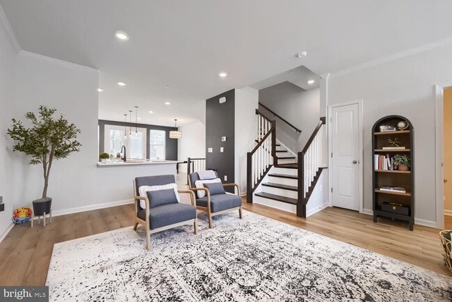 Photo - 622 Barnehurst St