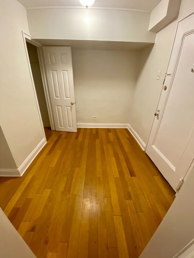Photo - 256 Martine Ave