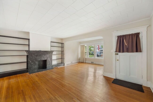 Photo - 122 Stratford Rd