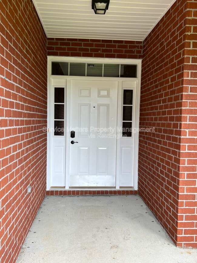 Photo - 10440 Millbrook Dr