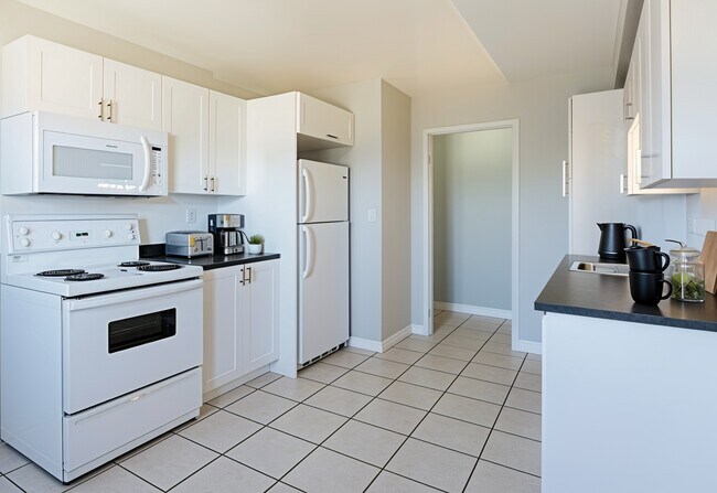 Photo - 341 Kathleen Av