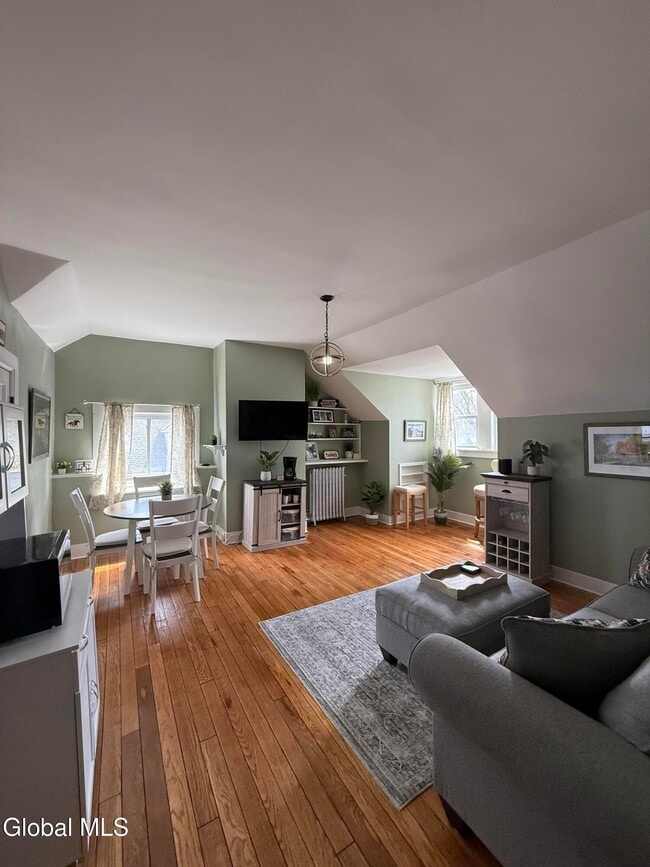 Photo - 143 Caroline St Unit 6