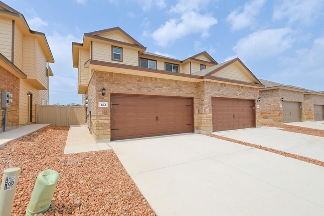 Modern Townhouse in New Braunfels - Modern Townhouse in New Braunfels