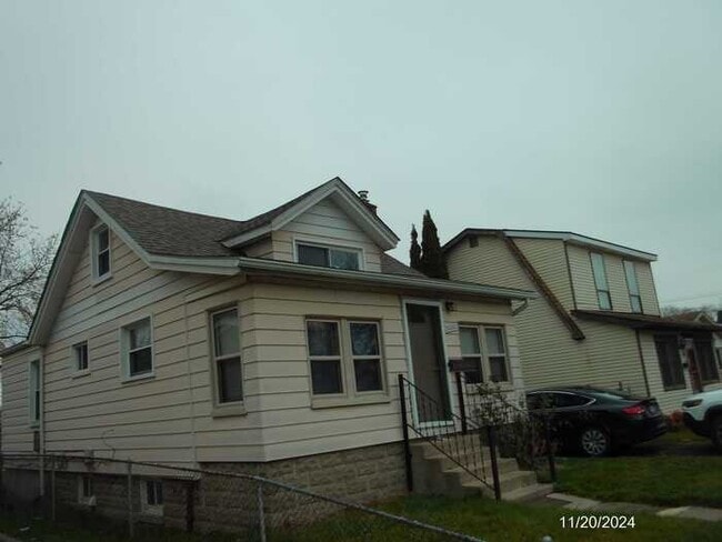 Building Photo - 26060 Clancy St Rental