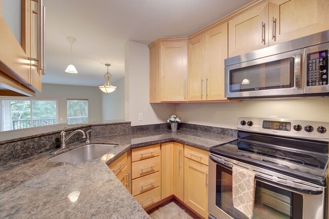 Photo - 2bd/2.5ba Issaquah Townhouse