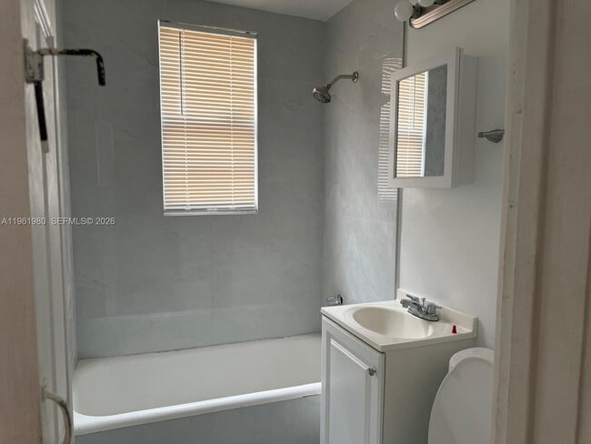 Photo - 114 Antilla Ave Unidad 2