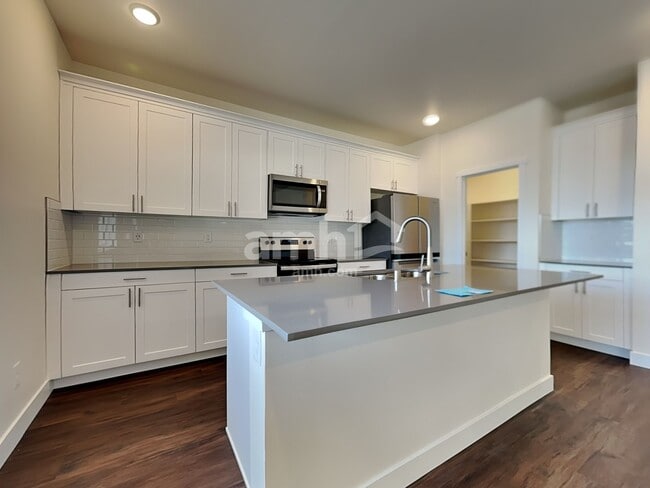 Photo - 7923 Verona Loop