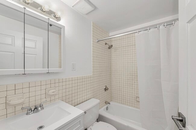 Photo - 357 Commercial St Unit 219