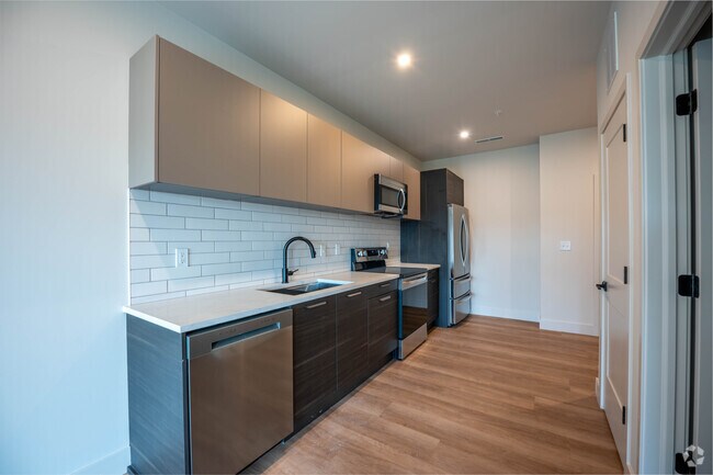 1BR, 1BA - 519SF - Kitchen