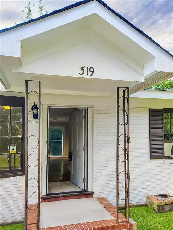 Photo - 319 Sarah Dr