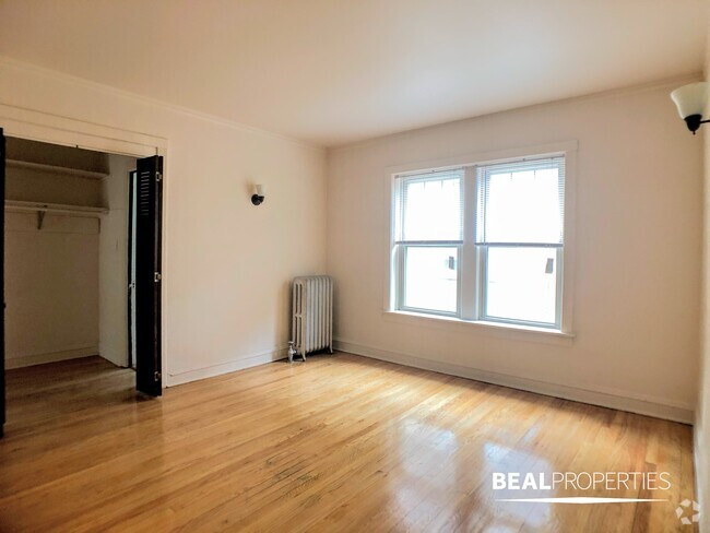 Building Photo - 2112 W Ainslie St Unit 1 bed Rental