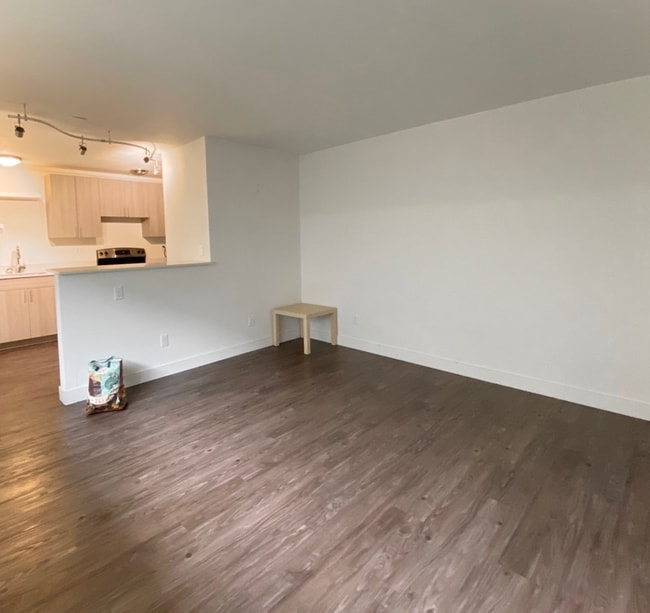 Photo - 1419 2nd Ave W Unidad 207