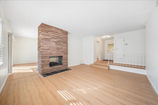 Photo - 2549 Notre Dame Dr