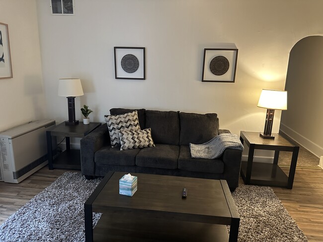 Building Photo - 224 Pine St Unit 224-1 Rental