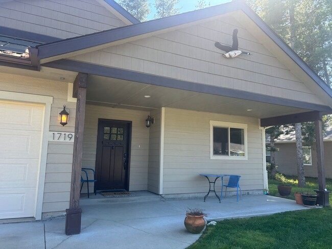 Sandpointe Home - Sandpointe Home