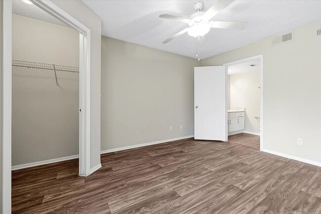 Photo - 3 Bed 2 Bathroom Apartment in Prime Winter... Unit 1412