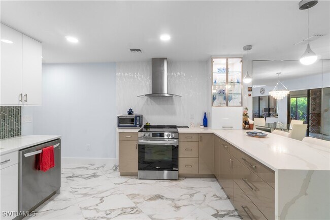 Photo - 4018 Crayton Rd Unit B2