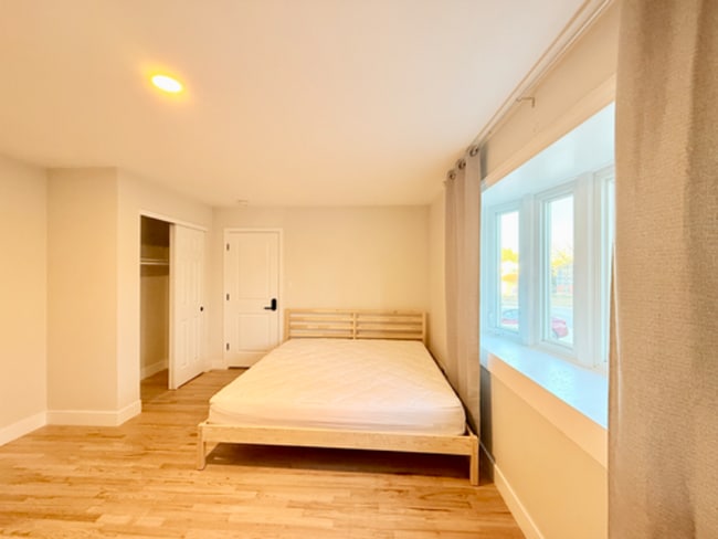 Photo - 9989 Dodge Dr