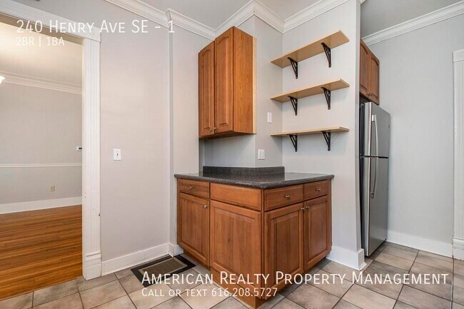 Photo - 240 Henry Ave SE Unit 1
