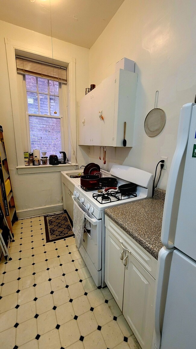 Photo - 421 W Grace St Unit 100