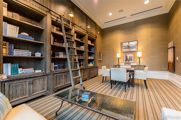 Photo - 2550 N Lakeview Ave Unidad 2205