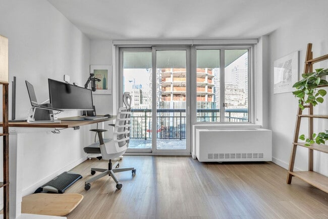 Photo - 68 W 37th St Unit FL20-ID1285298P