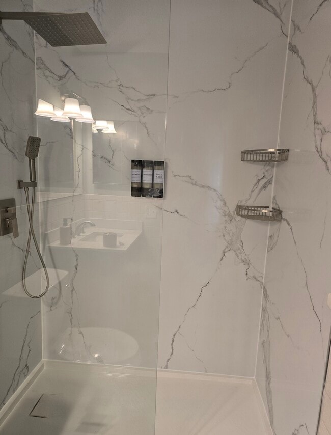 Photo - 1820 Martin St Unit Apartment 1820