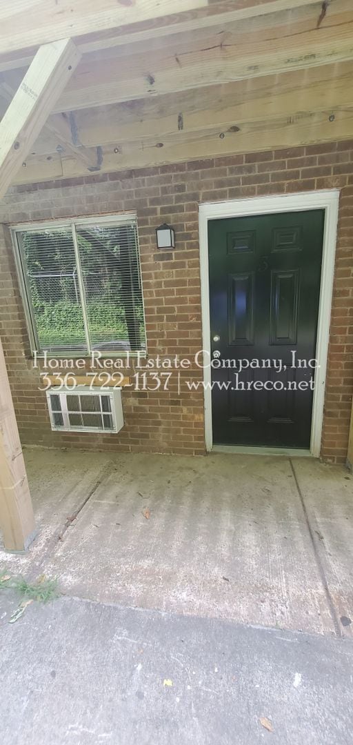 Photo - 829 W. Seventh Street Apt #4 Unit 4