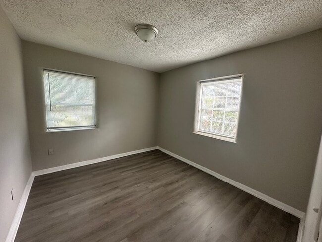 Photo - NEWLY RENOVATED 3 bed/2 bath!