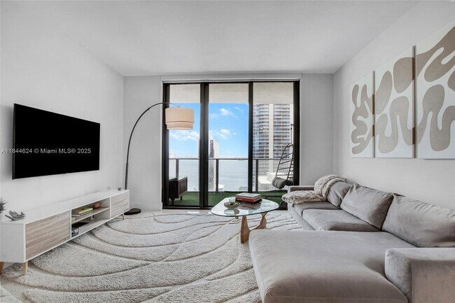 Building Photo - 1010 Brickell Ave Unit 3004 Rental