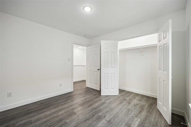 Photo - 2312 Wavell St
